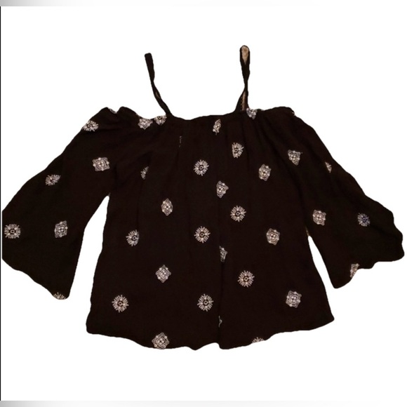 Forever 21 Embroidered Off-Shoulder Boho Top - Picture 3 of 4